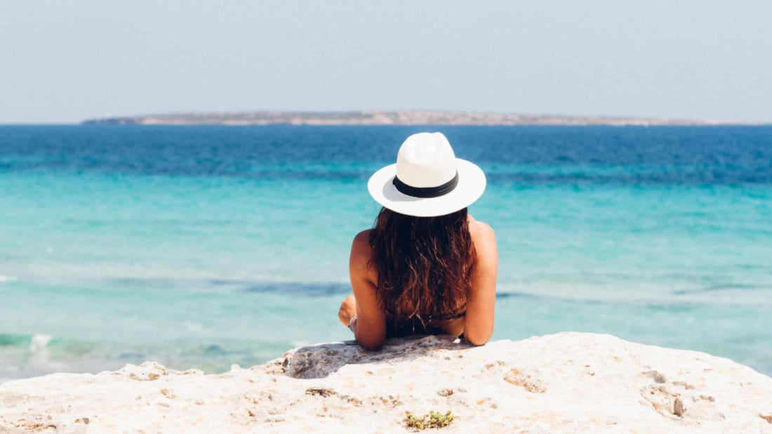 Faut-il se laver les cheveux après chaque baignade ?