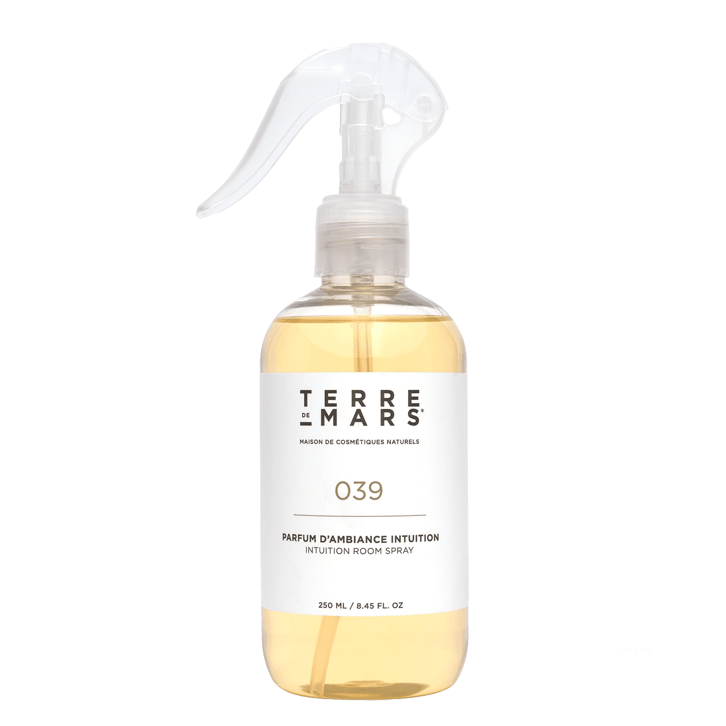 039 Intuition Diffuseur de Parfum d'Intérieur - Conçu pour les grands espaces, ce diffuseur 200ml accompagné de ses six tiges de rotin crée une ambiance parfumée unique dans votre intérieur durant 3 à 4 mois.Ce parfum étant créé avec des matières première