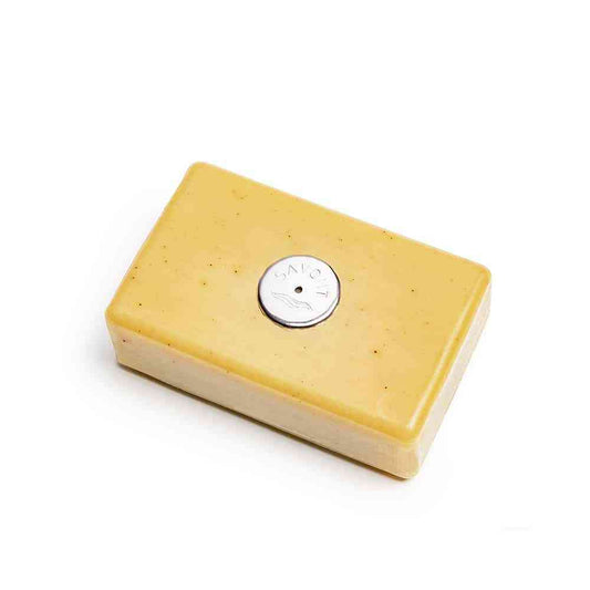 Porte Savon Aimanté - Porte savon aimanté avec ventouse pour les produits solides Terre de Mars. Il permet de faire sécher les produits prolongeant ainsi leur durée de vie.